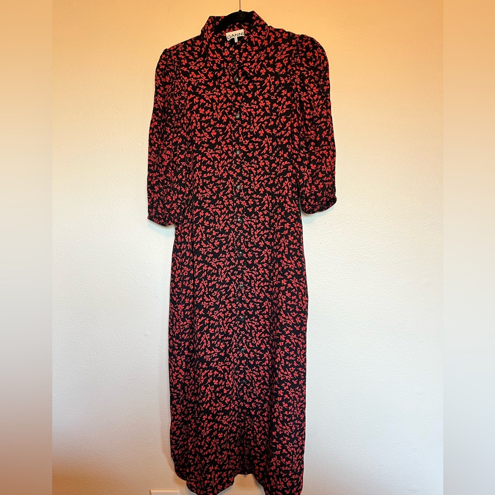 Ganni loose fit shirt dress with pockets.